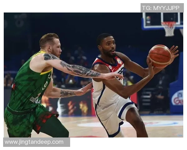 篮球与足球明星同框合影展现运动魅力与友谊的完美结合